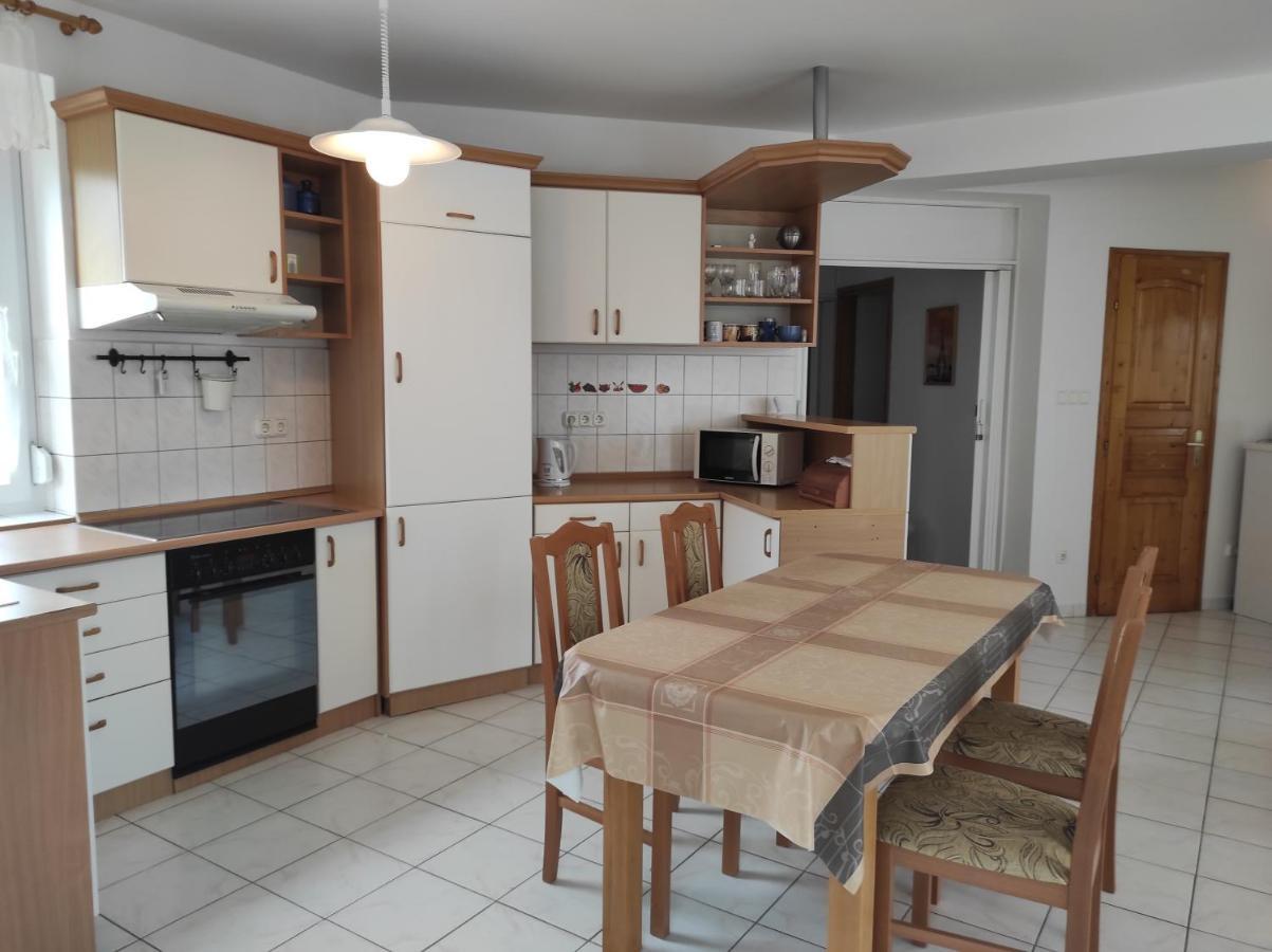 Badacsony Apartmanhaz Badacsonytomaj Zewnętrze zdjęcie