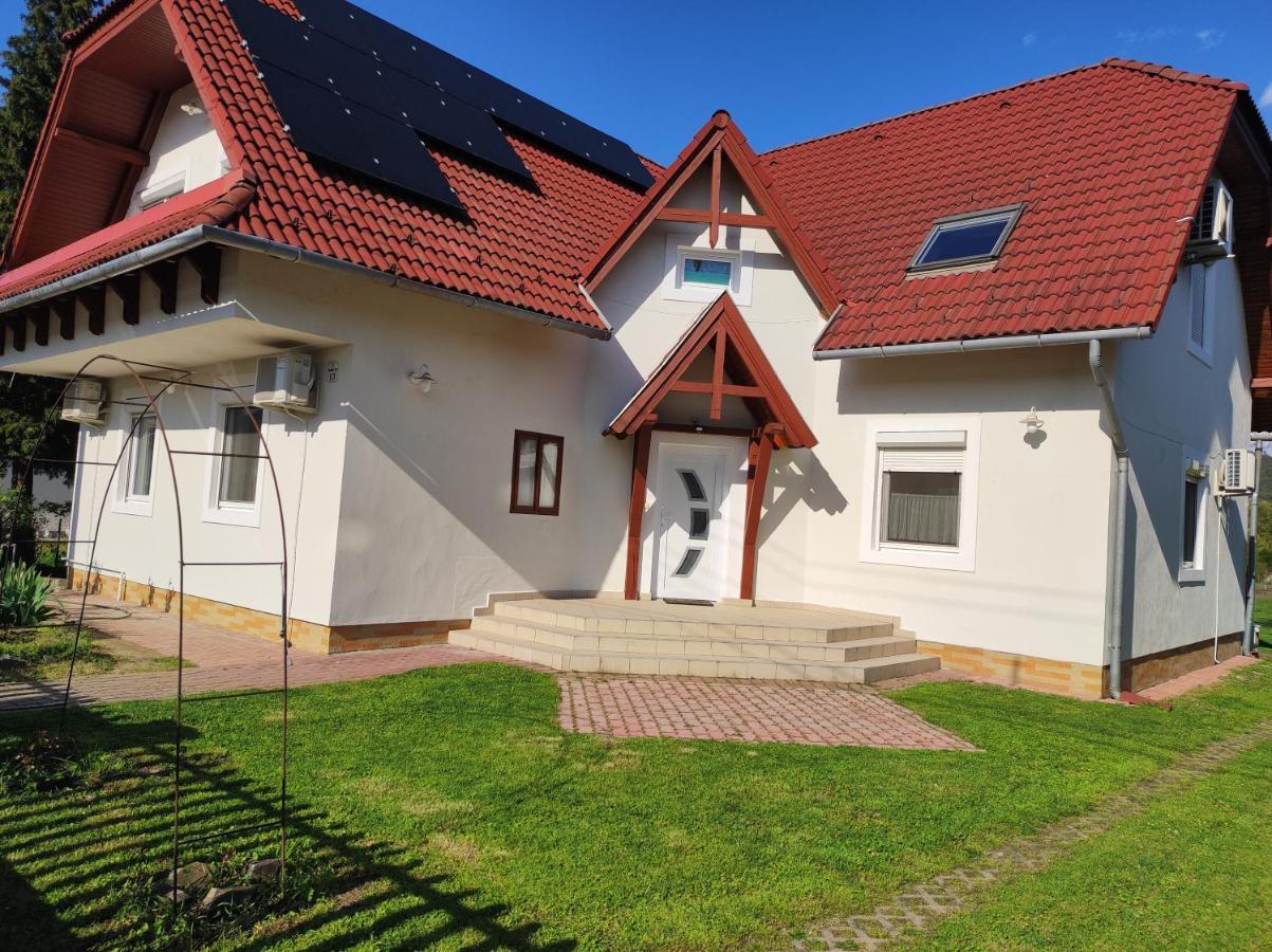 Badacsony Apartmanhaz Badacsonytomaj Zewnętrze zdjęcie