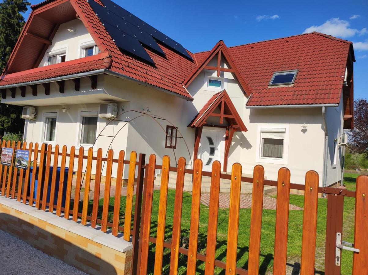 Badacsony Apartmanhaz Badacsonytomaj Zewnętrze zdjęcie